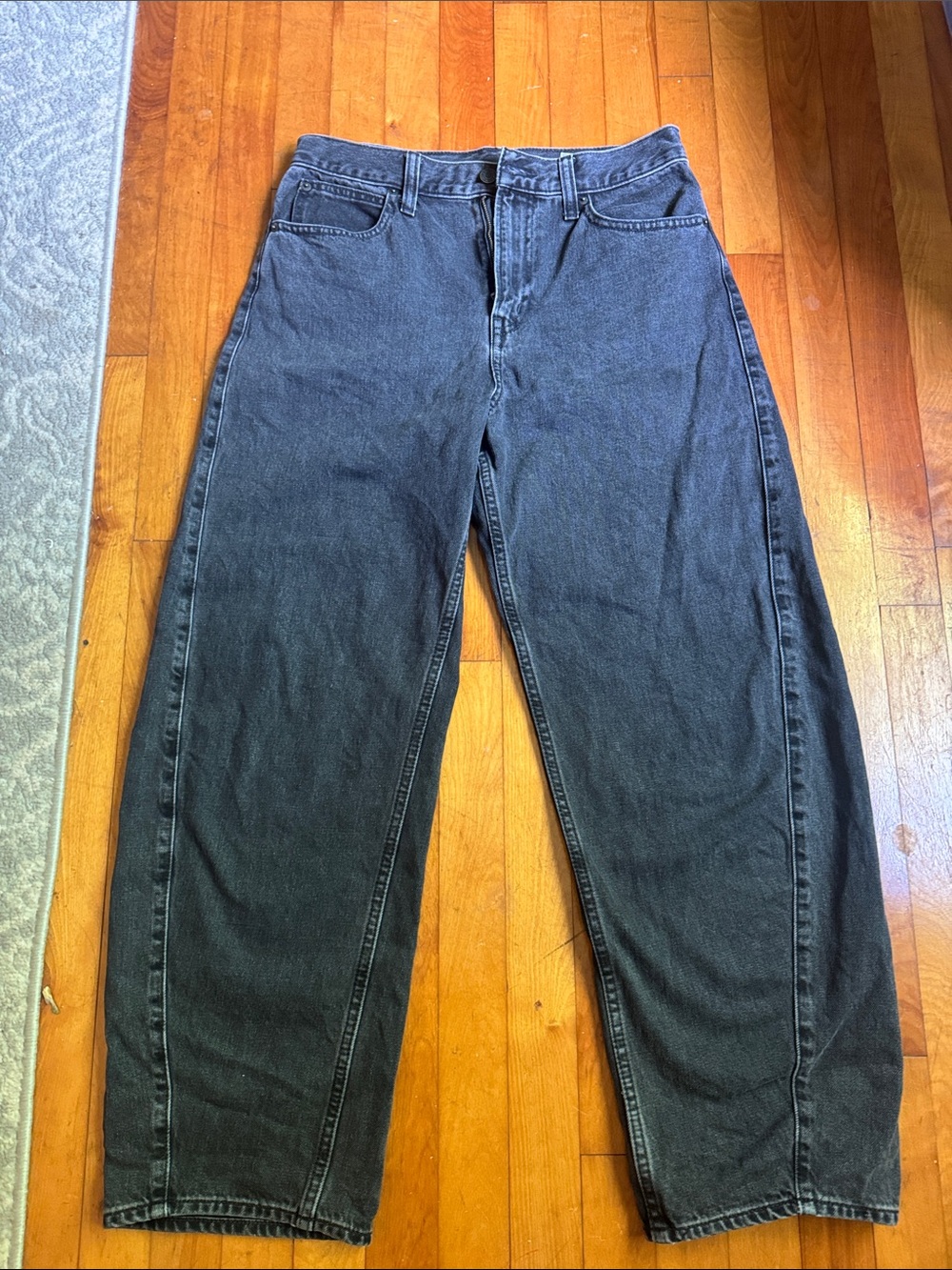 GAP Women's Washed Black high rise Barrel Jeans